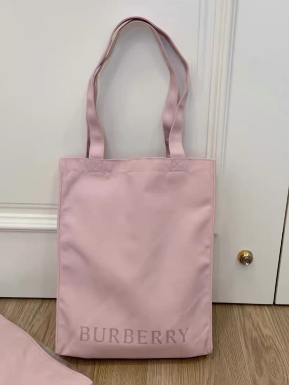 Burberry perfume gift set - Picture 7 of 12